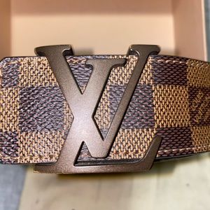 Louis Vuitton men’s brown belt
